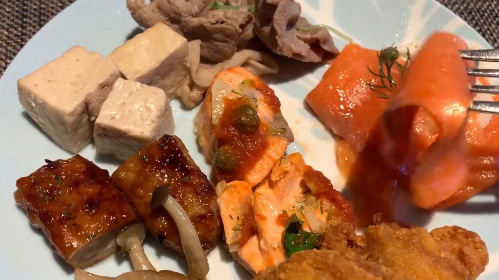 カクテルタイムでいただいた料理