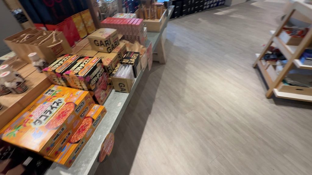 お土産がずらり