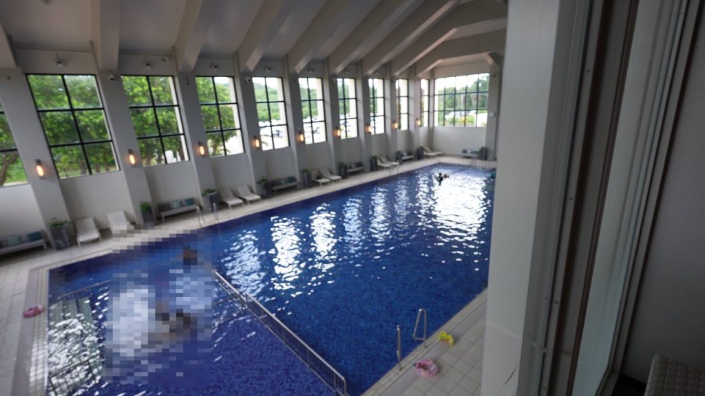 インドアプール