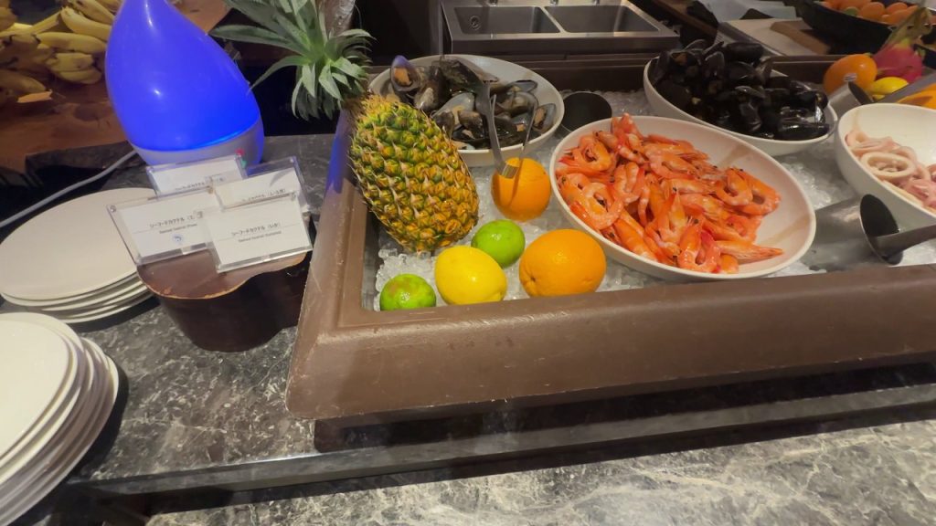 夕食ビュッフェの料理