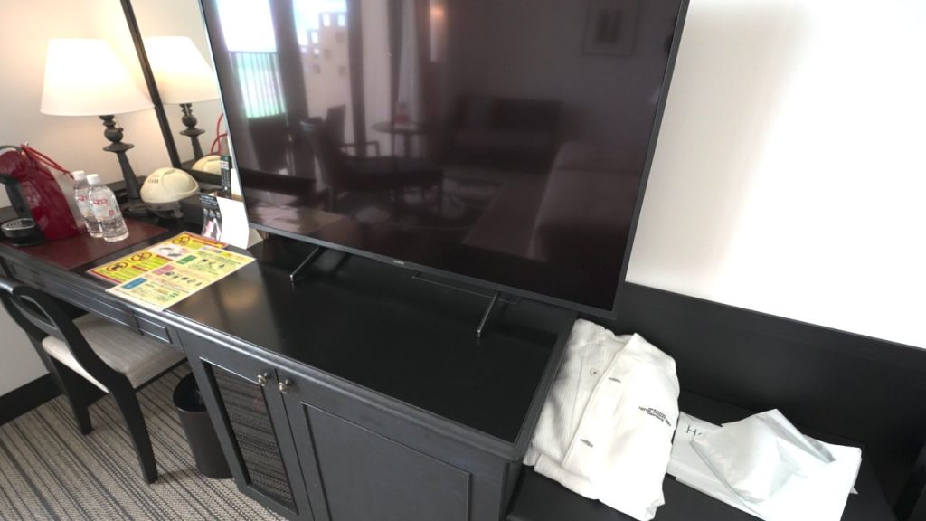 テレビと冷蔵庫