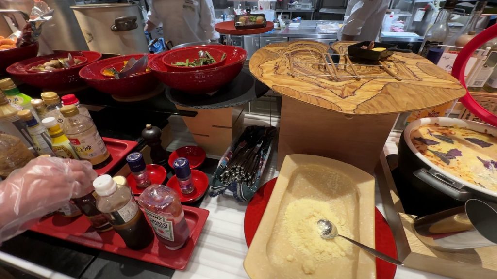 飾り付けが綺麗なサラダ