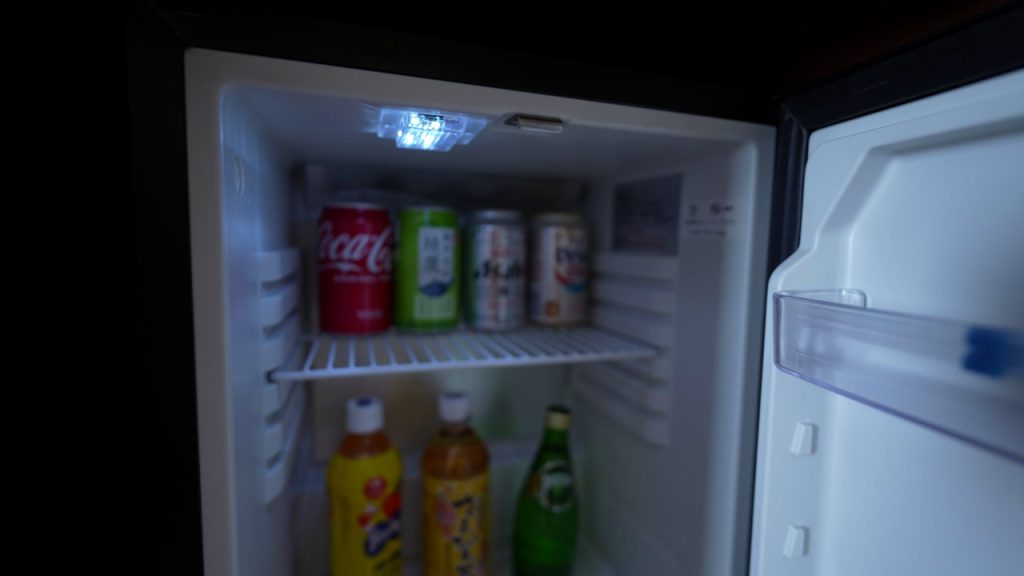 客室の冷蔵庫
