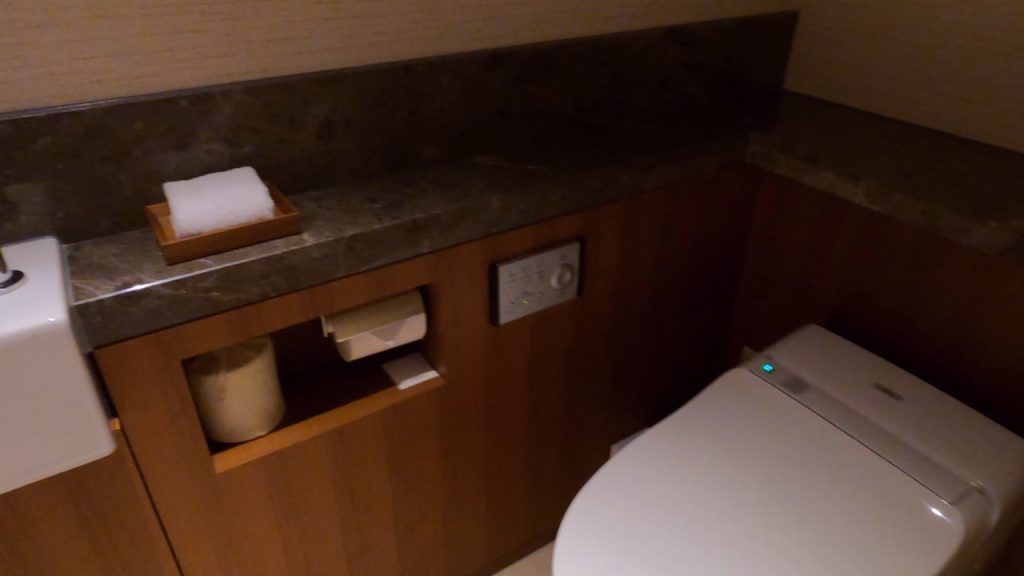 手洗い場のあるトイレ