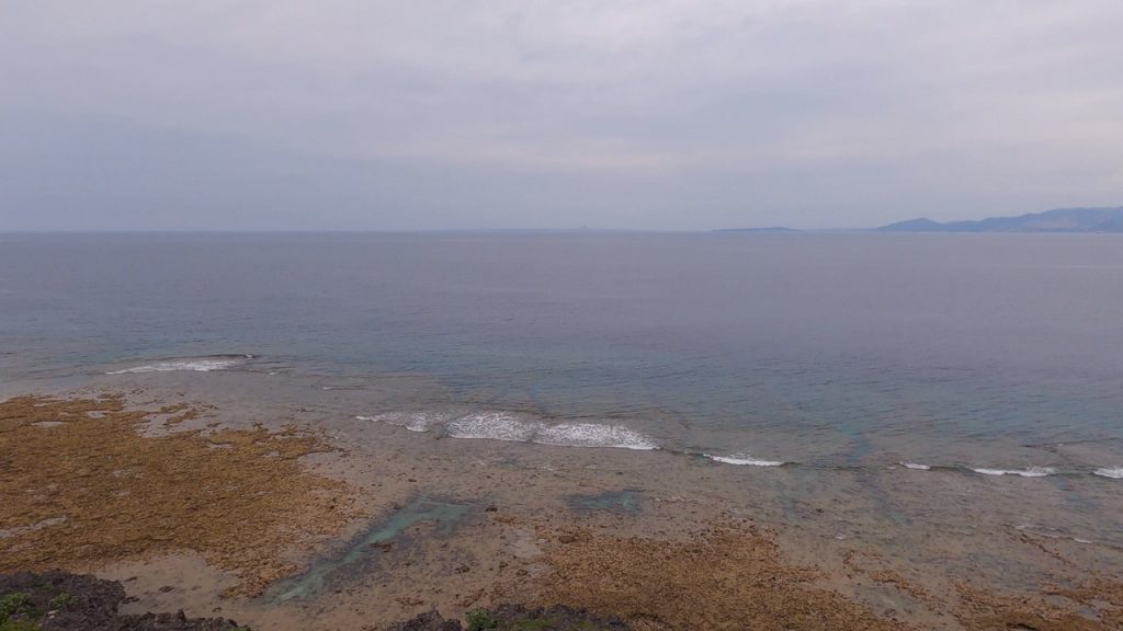 バルコニーから見た海