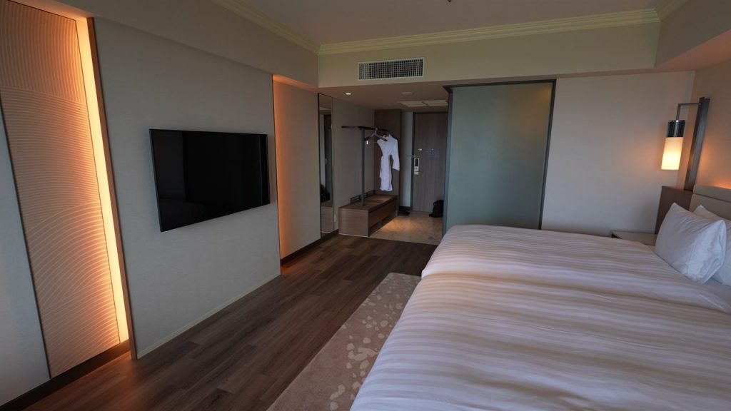 大型テレビ