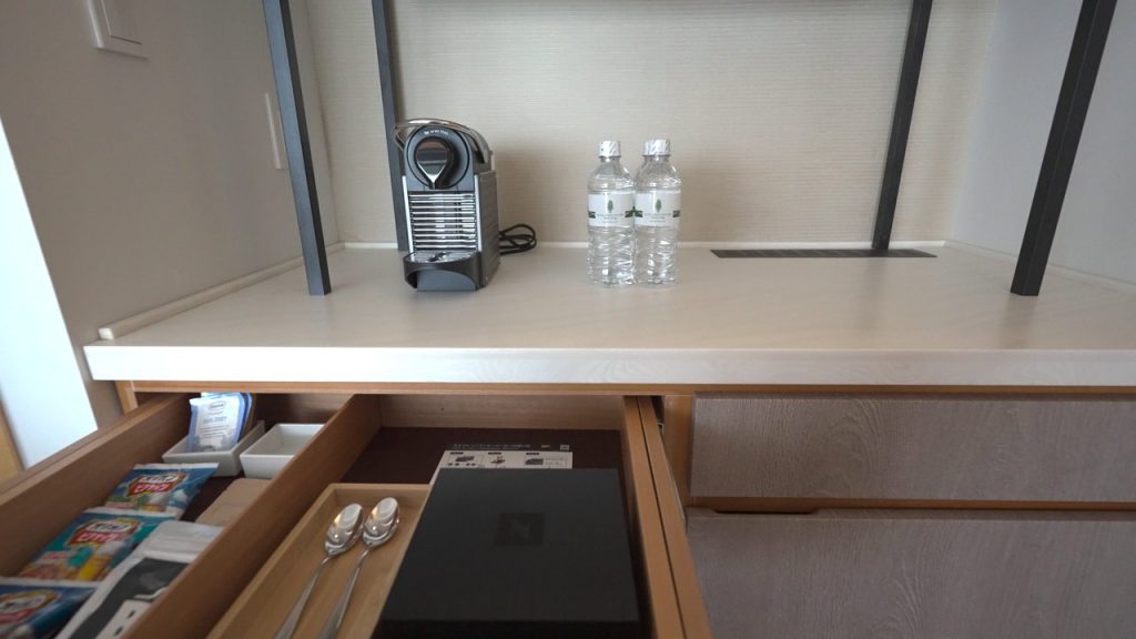 コーヒーマシンとお水