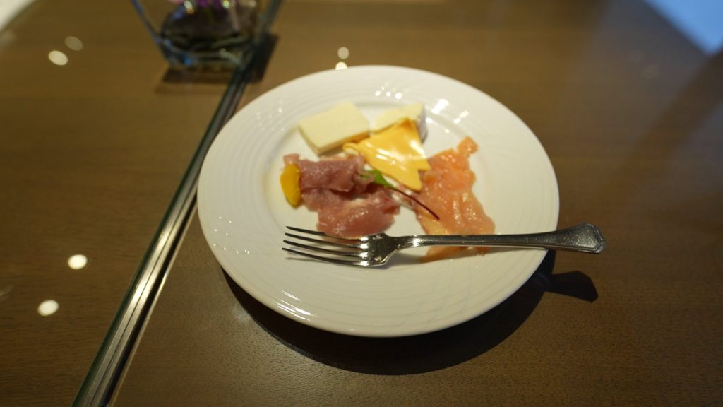 カクテルタイムでいただいた料理