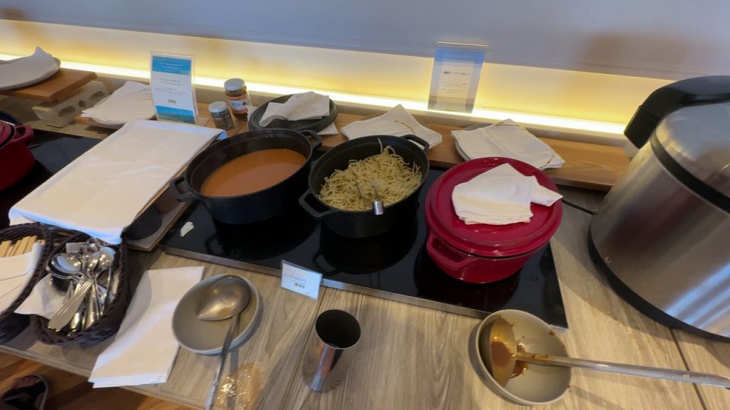 朝食のビュッフェ